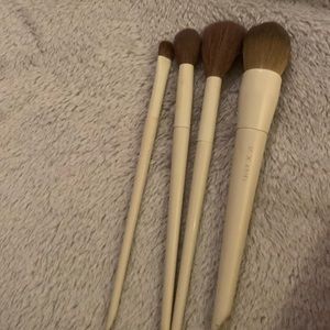 Makeup brushes